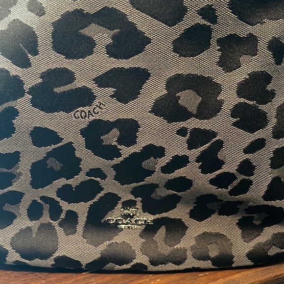 Coach purse - Picture 2 of 4